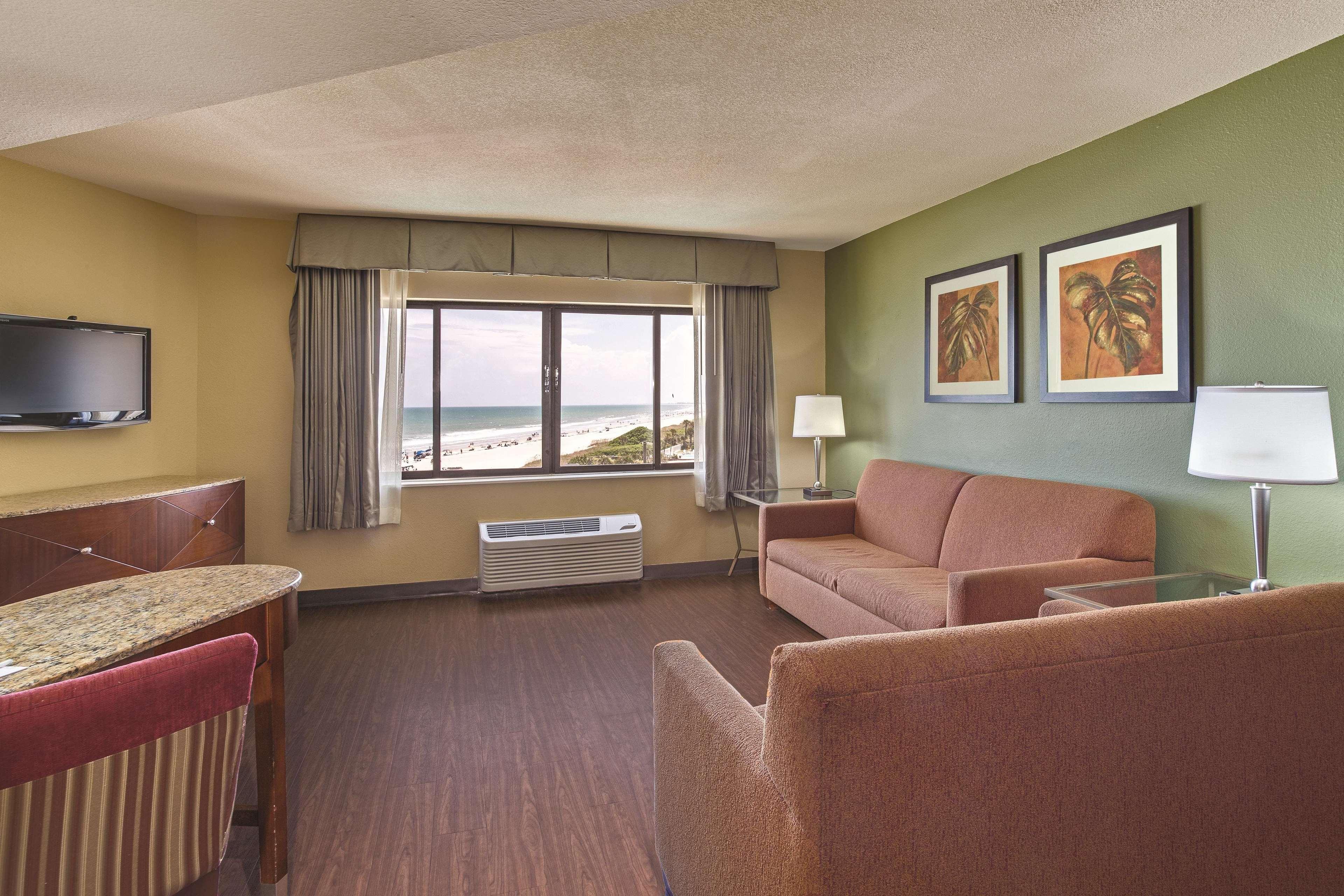 La Quinta By Wyndham Cocoa Beach Oceanfront Exterior foto
