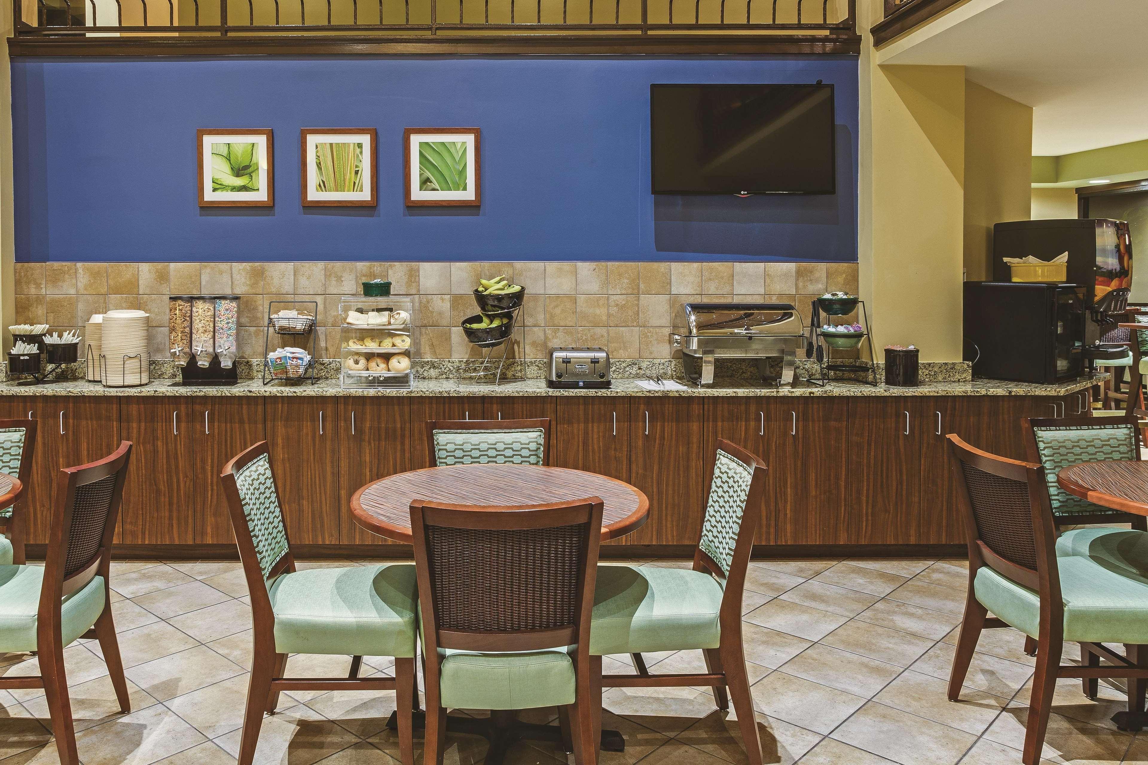 La Quinta By Wyndham Cocoa Beach Oceanfront Exterior foto