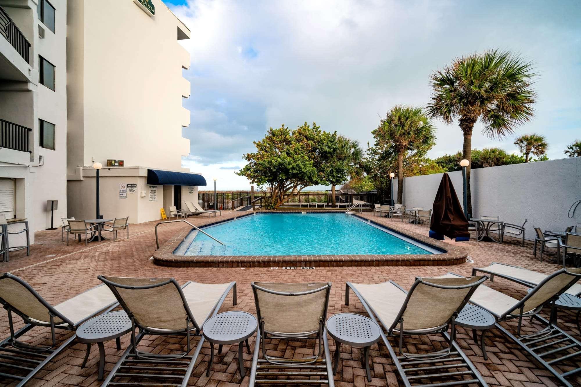 La Quinta By Wyndham Cocoa Beach Oceanfront Exterior foto