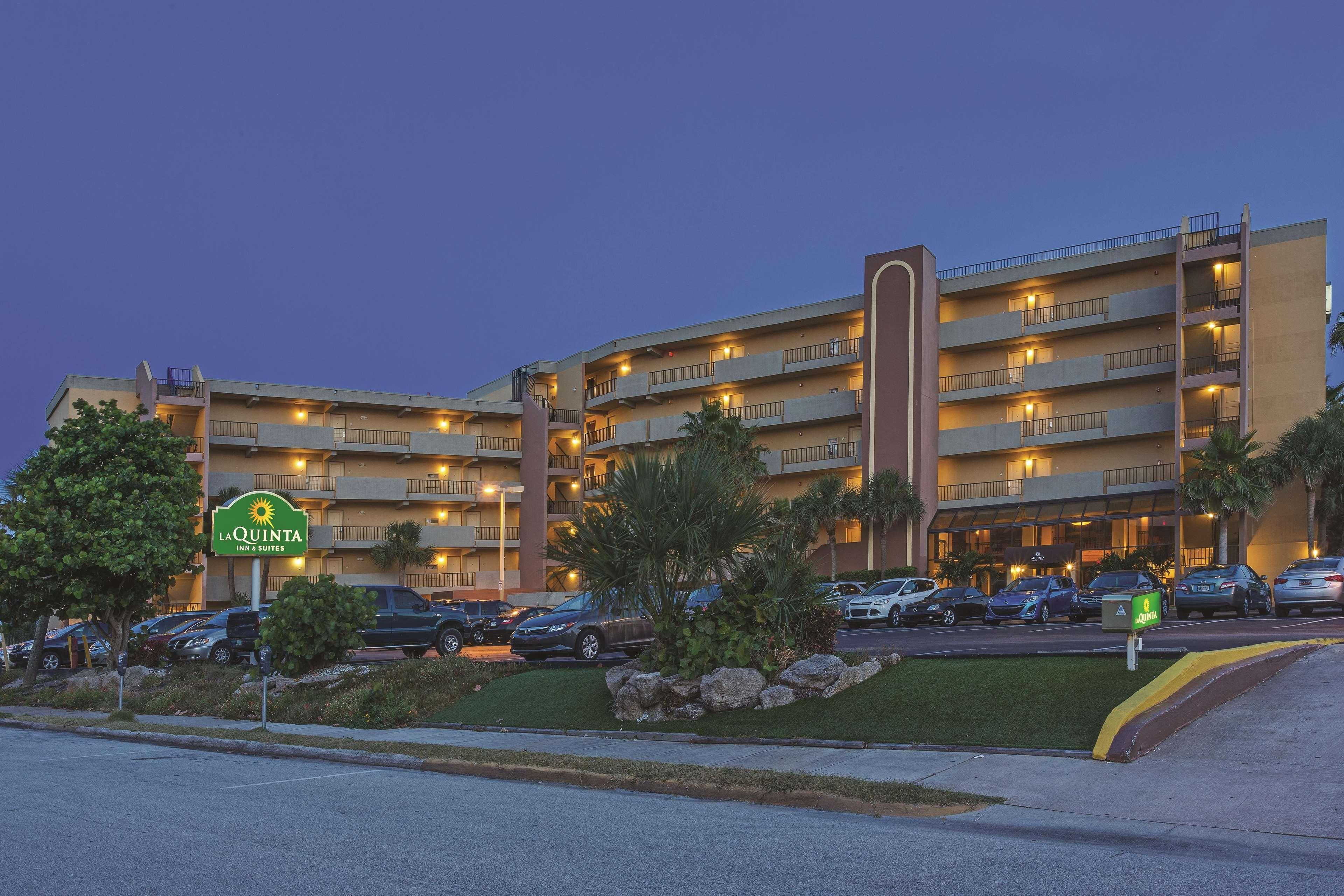 La Quinta By Wyndham Cocoa Beach Oceanfront Exterior foto