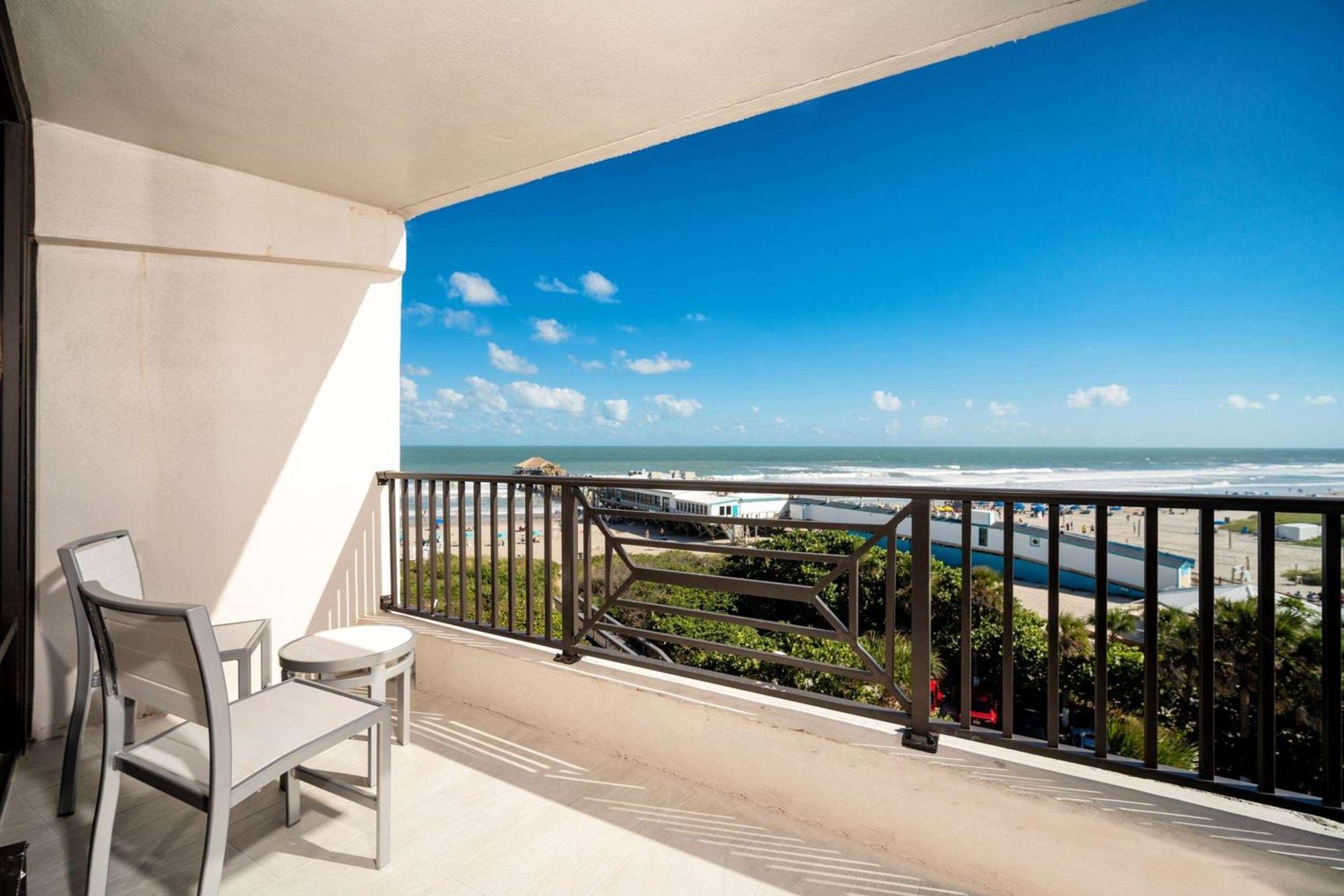 La Quinta By Wyndham Cocoa Beach Oceanfront Exterior foto