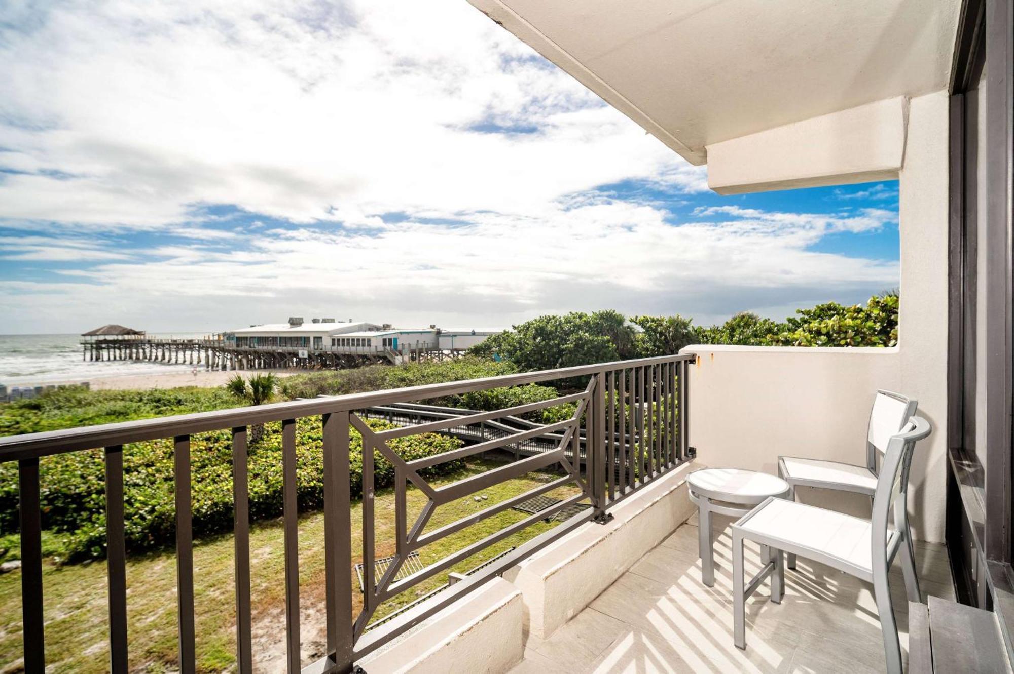 La Quinta By Wyndham Cocoa Beach Oceanfront Exterior foto