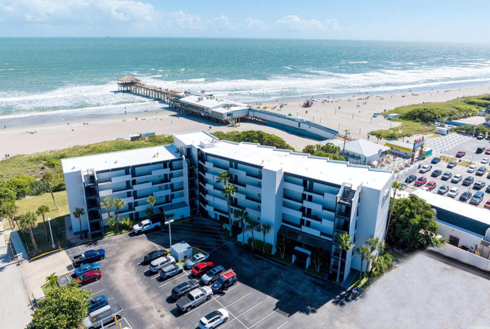 La Quinta By Wyndham Cocoa Beach Oceanfront Exterior foto